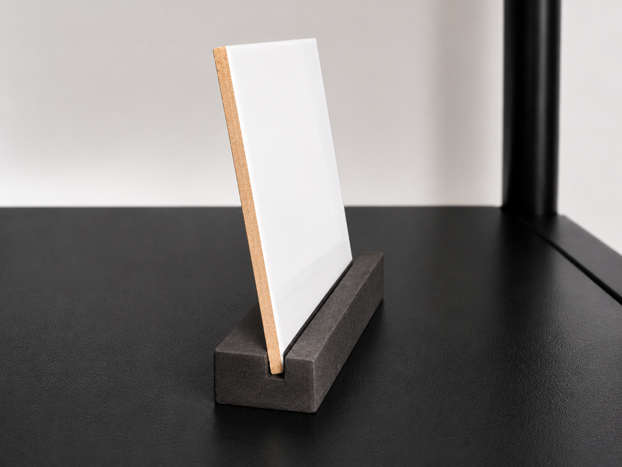 Sublimatietegel in zwarte displayhouder